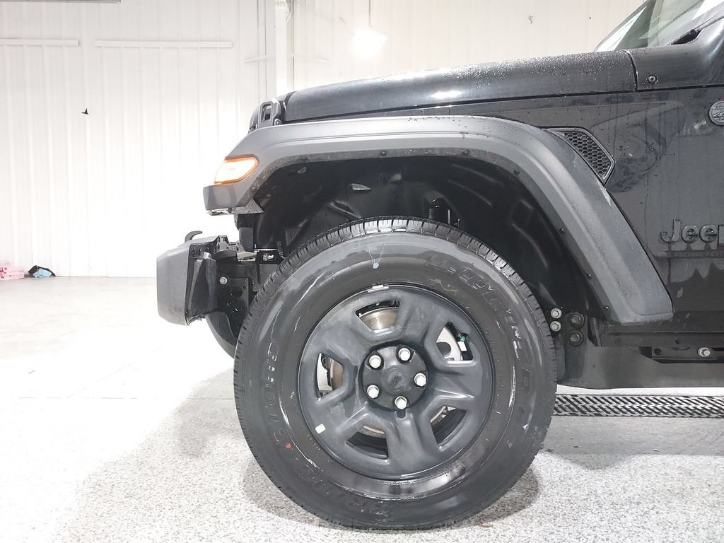 New 2026 Jeep Gladiator Sport AWD/4WD image 16