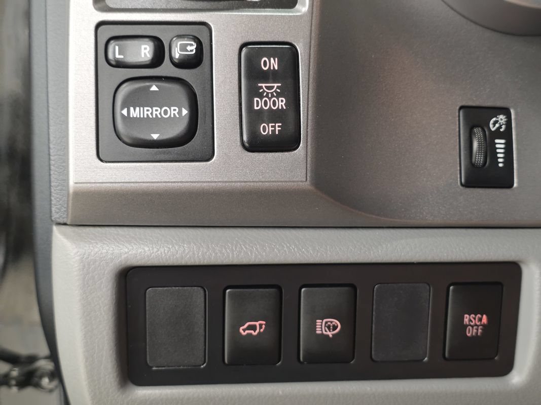 Used 2013 Toyota Sequoia Limited AWD/4WD image 31