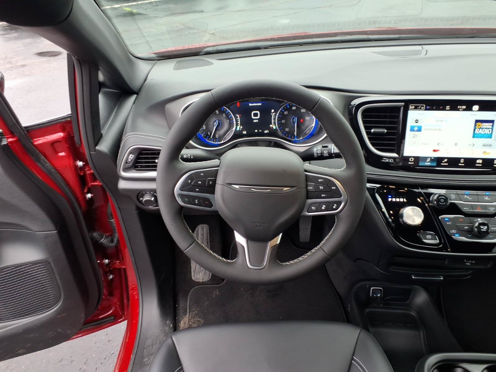 New 2027 Chrysler Pacifica Select AWD/4WD image 9