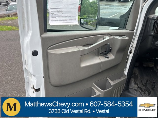 Used 2022 Chevrolet Express 3500 Work Van w/ Power Convenience Package image 17