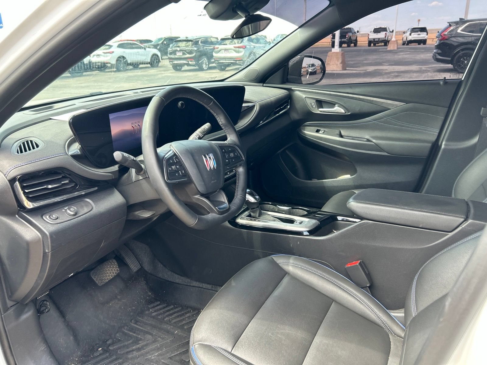 Used 2025 Buick Envista Sport Touring w/ Convenience I Package FWD image 9