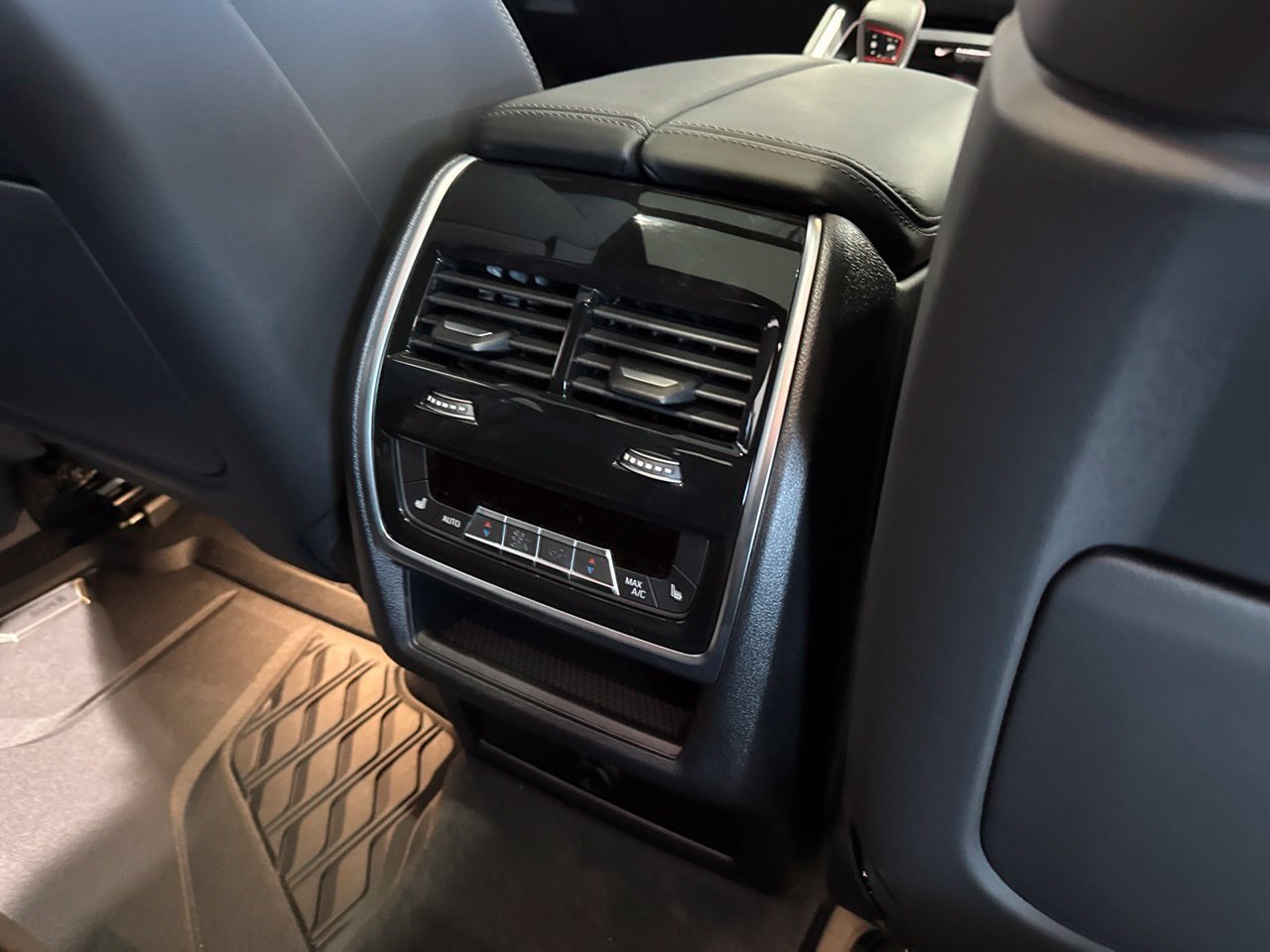 New 2027 BMW X6 M Competition w/ Executive Package AWD/4WD image 50