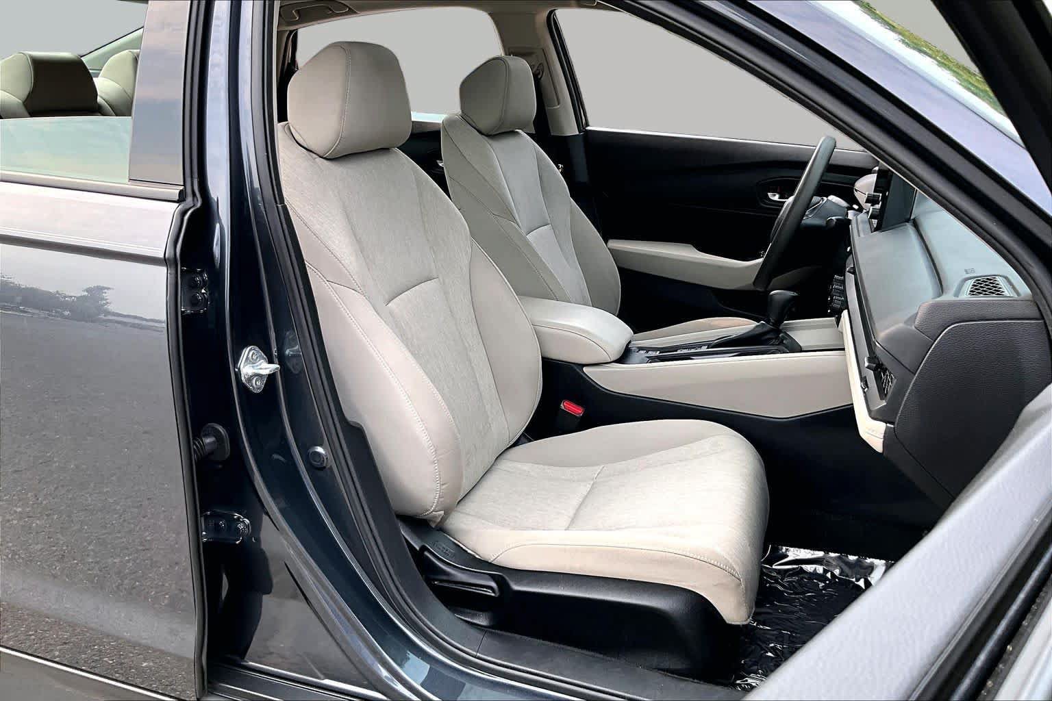 Used 2023 Honda Accord EX image 9