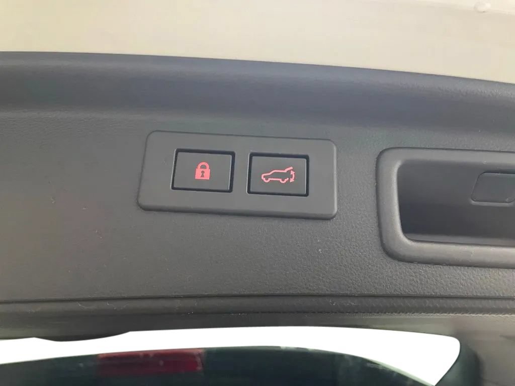 Used 2023 Subaru Forester Limited AWD/4WD image 37
