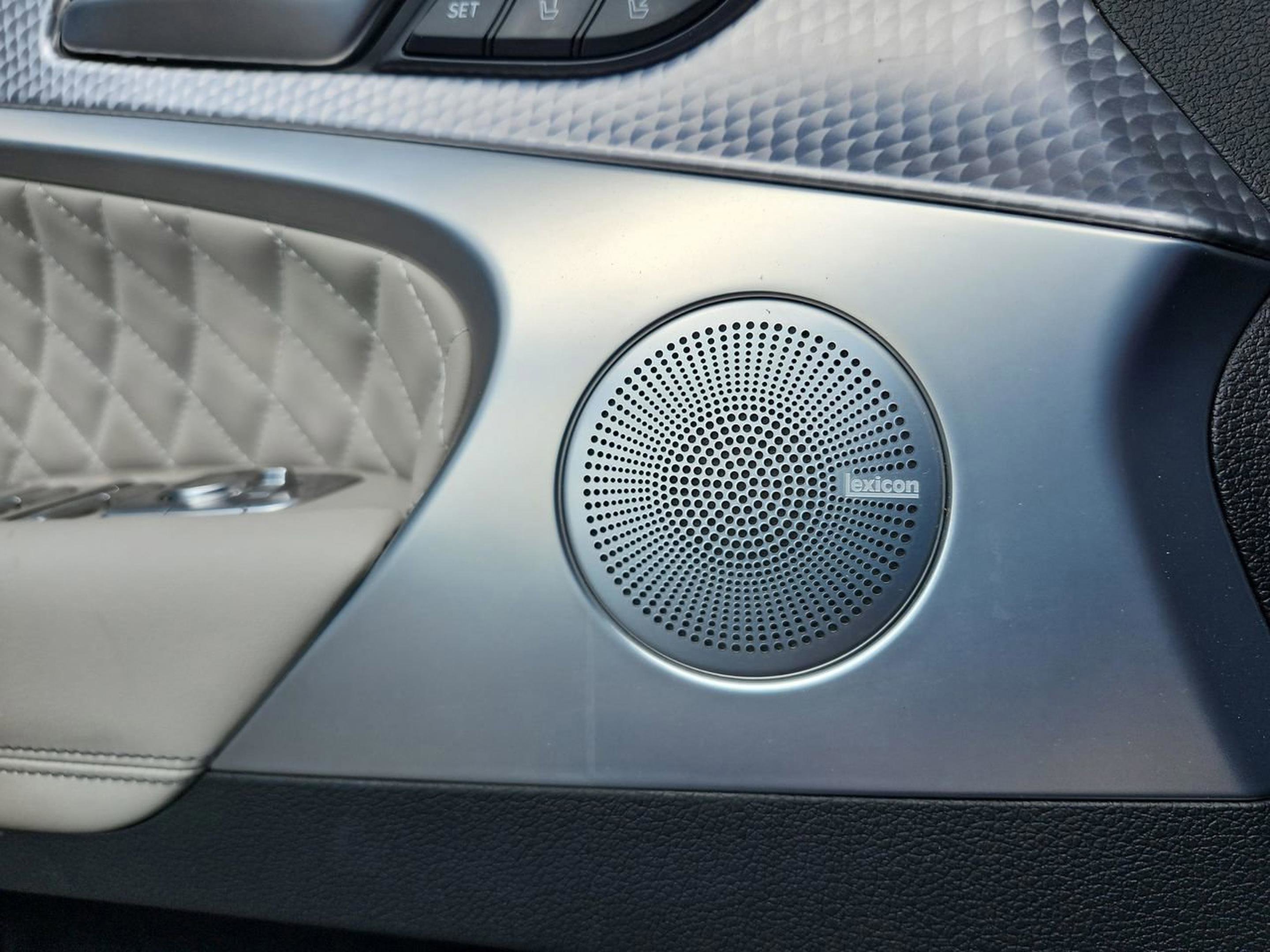 Used 2023 Genesis G70 3.3T w/ Sport Prestige Package image 27