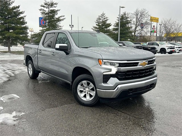 Used 2023 Chevrolet Silverado 1500 LT image 2