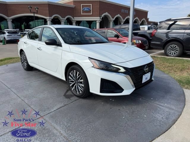 Used 2025 Nissan Altima 2.5 SV