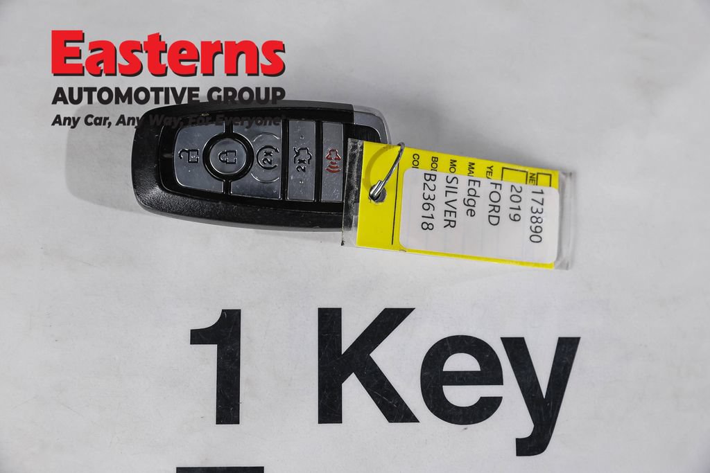 Used 2019 Ford Edge SEL w/ Equipment Group 201A FWD image 27