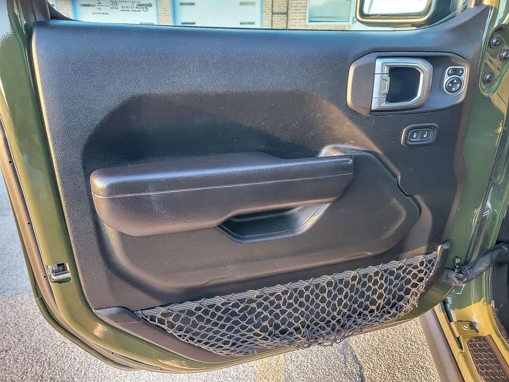 Used 2021 Jeep Wrangler Unlimited Rubicon w/ Steel Bumper Group image 18