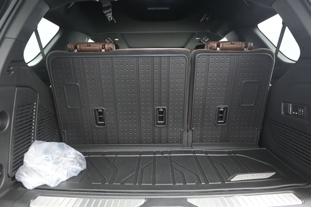 New 2026 Chevrolet Tahoe High Country w/ Sun And Tow Package RWD image 22