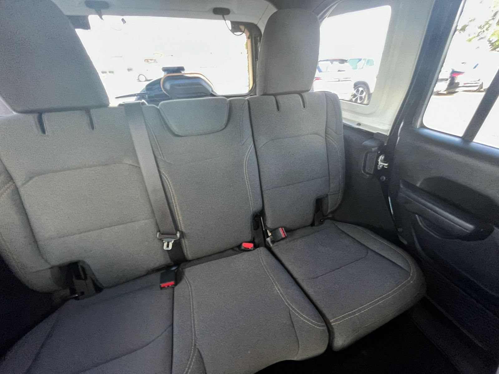 Used 2025 Jeep Wrangler Unlimited Sport AWD/4WD image 35