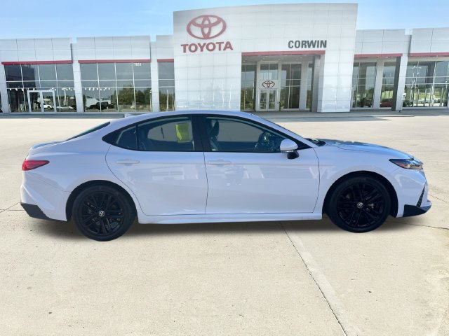 Used 2026 Toyota Camry SE FWD image 6