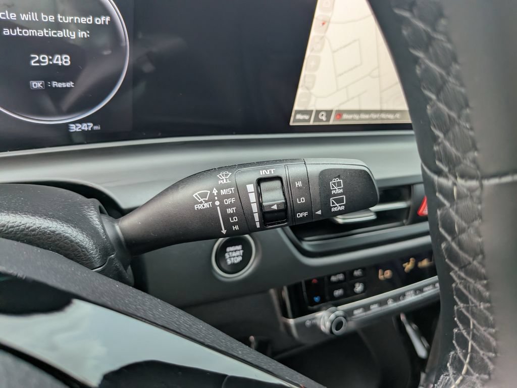 Certified 2025 Kia Seltos EX w/ EX Sunroof Package AWD/4WD image 34