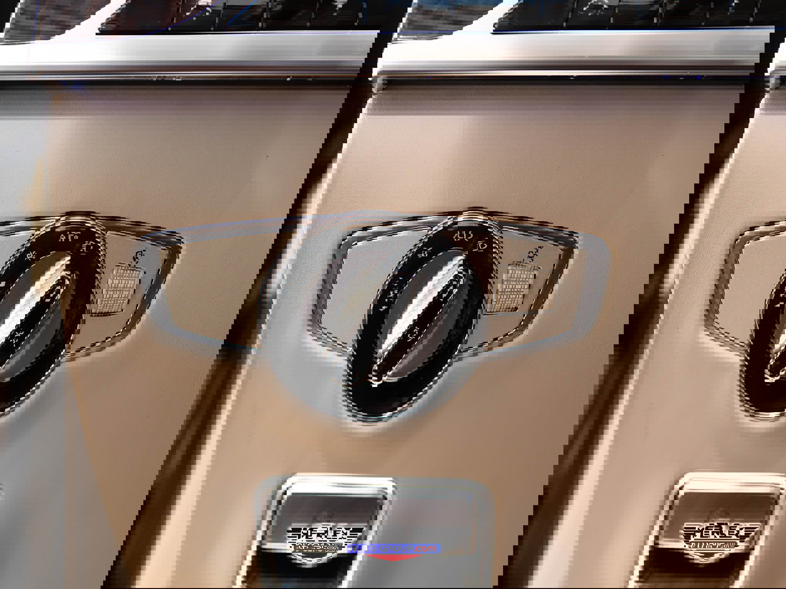 Used 2018 Mercedes-Benz S 560 4MATIC Sedan w/ Premium Package image 40