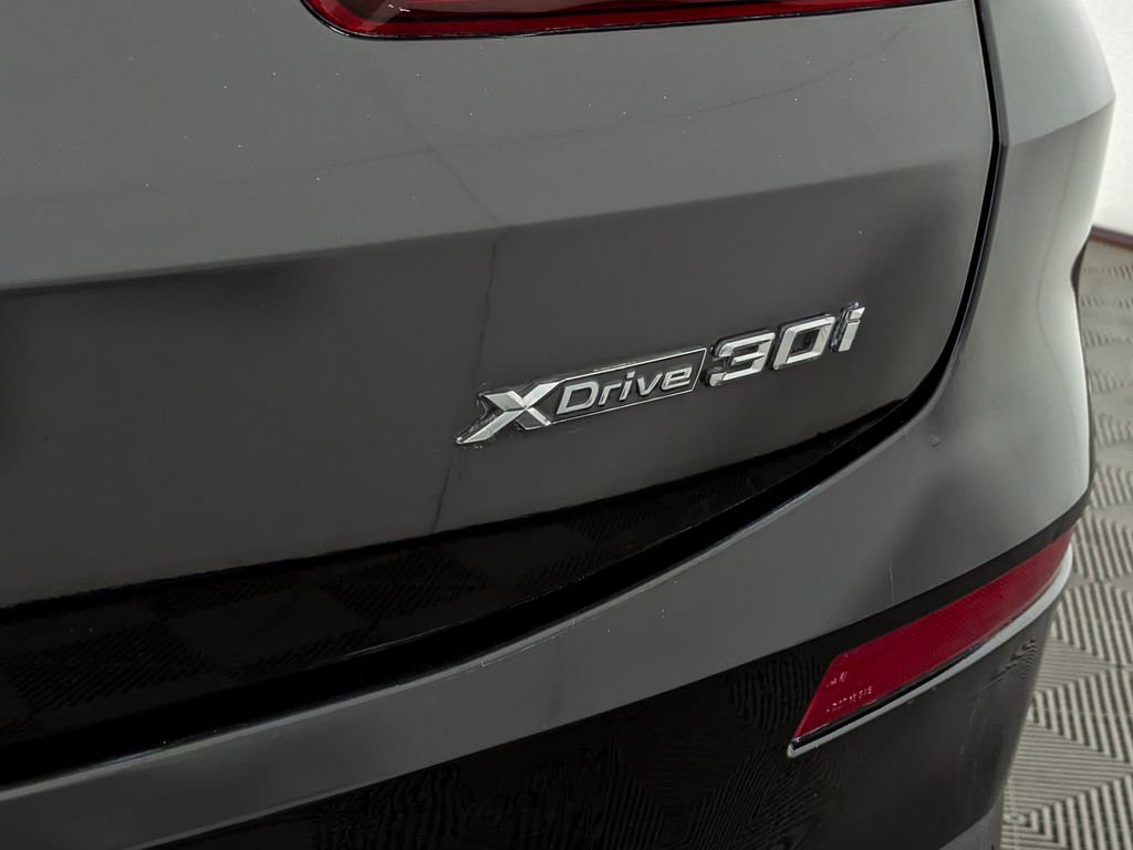 Certified 2023 BMW X4 xDrive30i w/ Convenience Package image 13