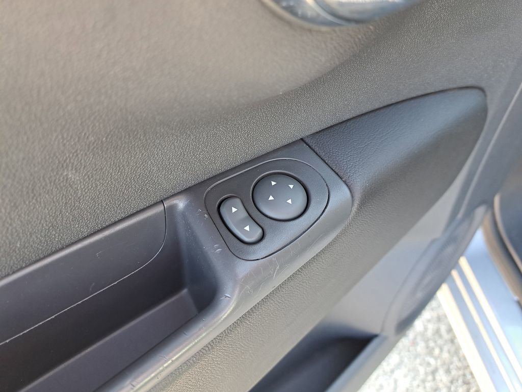 Used 2017 FIAT 500 Lounge image 8