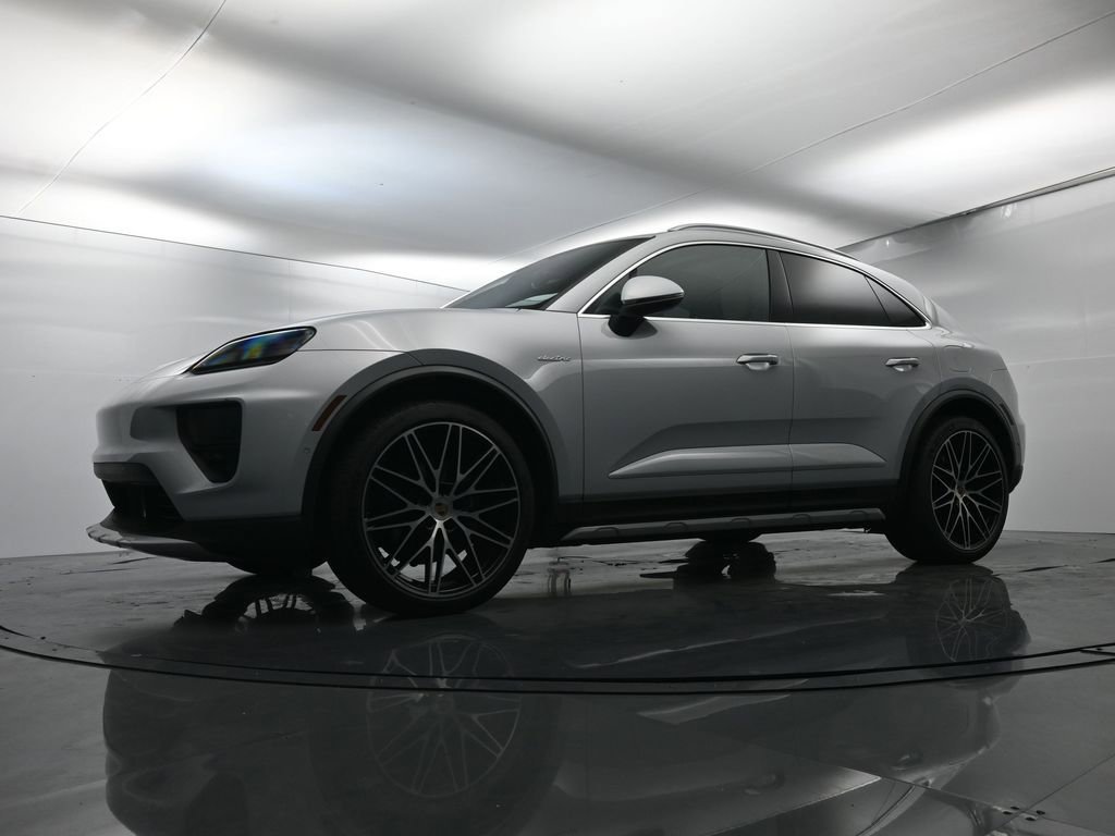 Certified 2024 Porsche Macan 4 Electric image 43