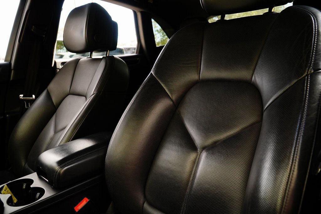 Used 2020 Porsche Macan S image 15