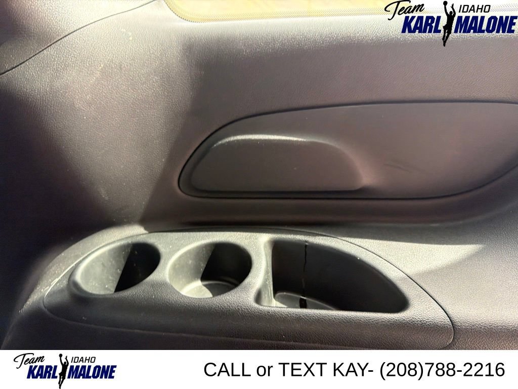Used 2025 Chrysler Pacifica Select FWD image 10