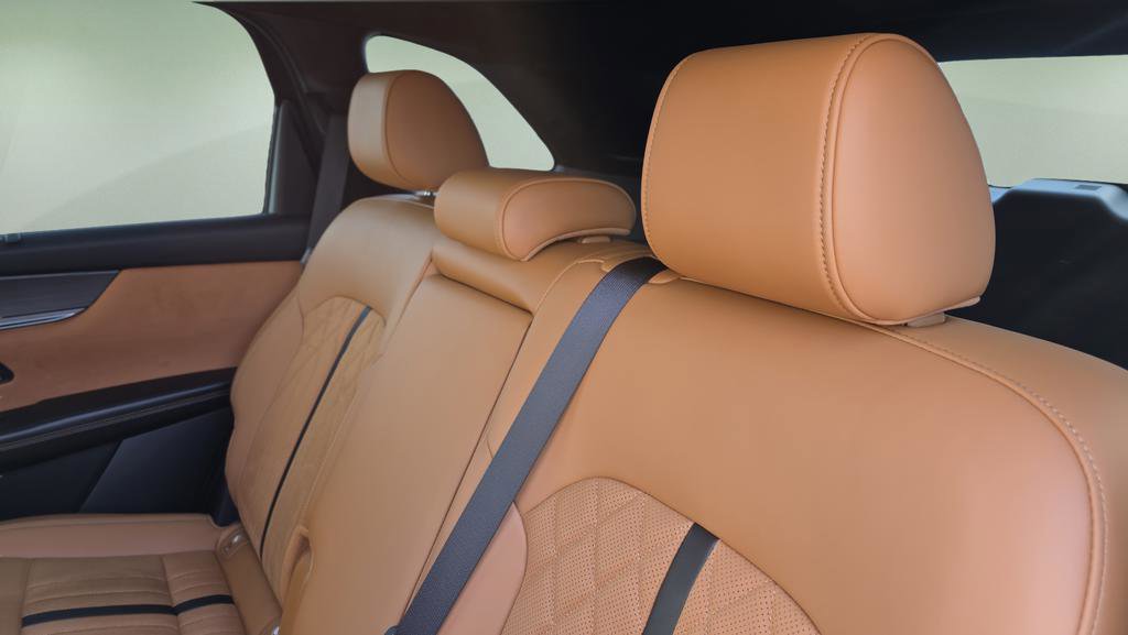 Certified 2025 MAZDA CX-70 3.3 Turbo S w/ Premium Plus image 15