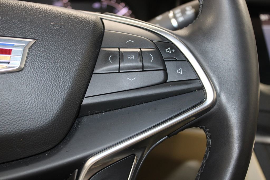 Used 2018 Cadillac XT5 Premium Luxury w/ Driver Assist Package image 23