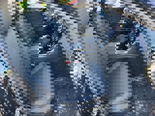 Used 2025 Mercedes-Benz C 300 Sedan image 6