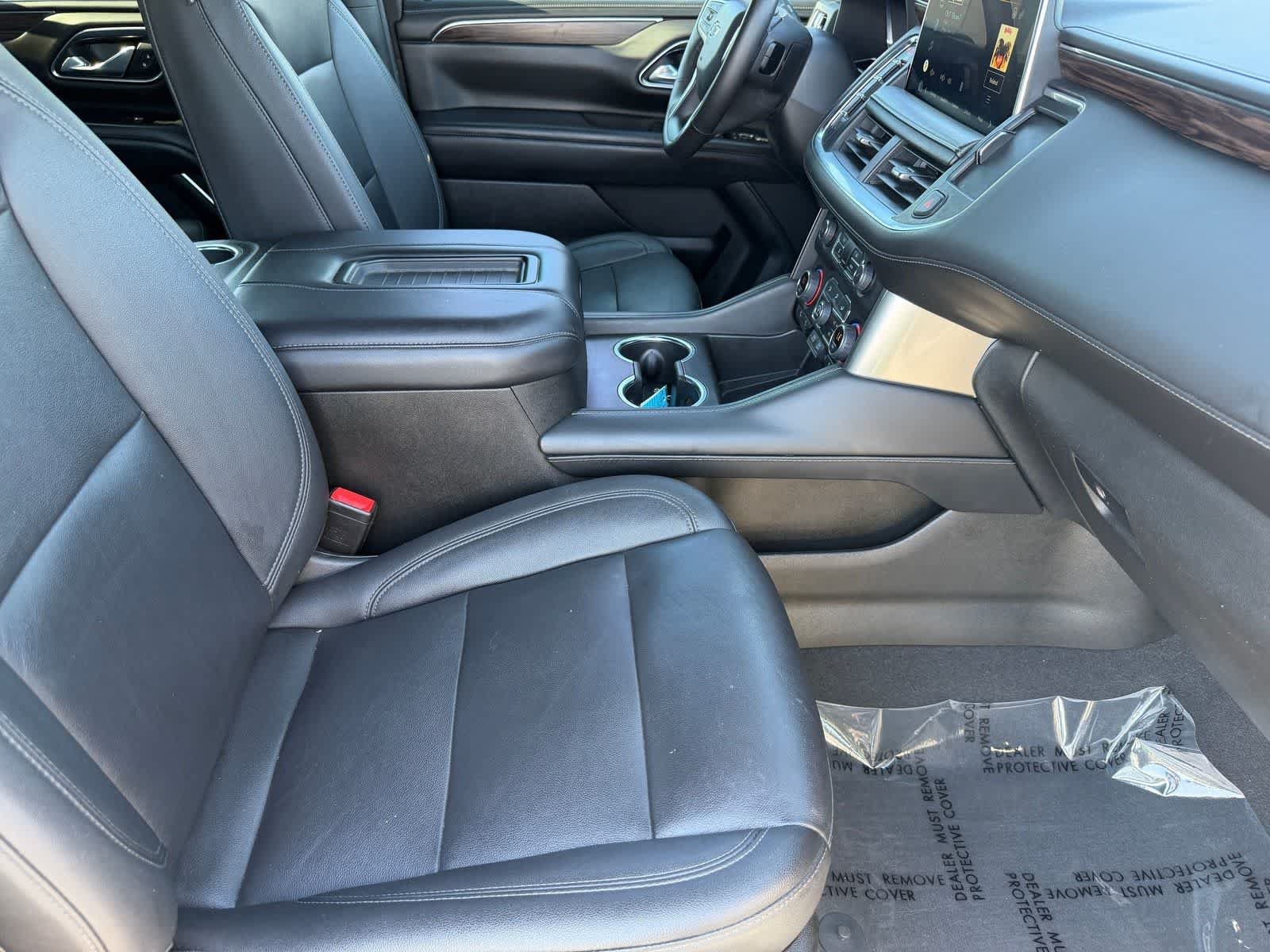 Used 2022 Chevrolet Suburban Z71 w/ Z71 Off-Road Package AWD/4WD image 12