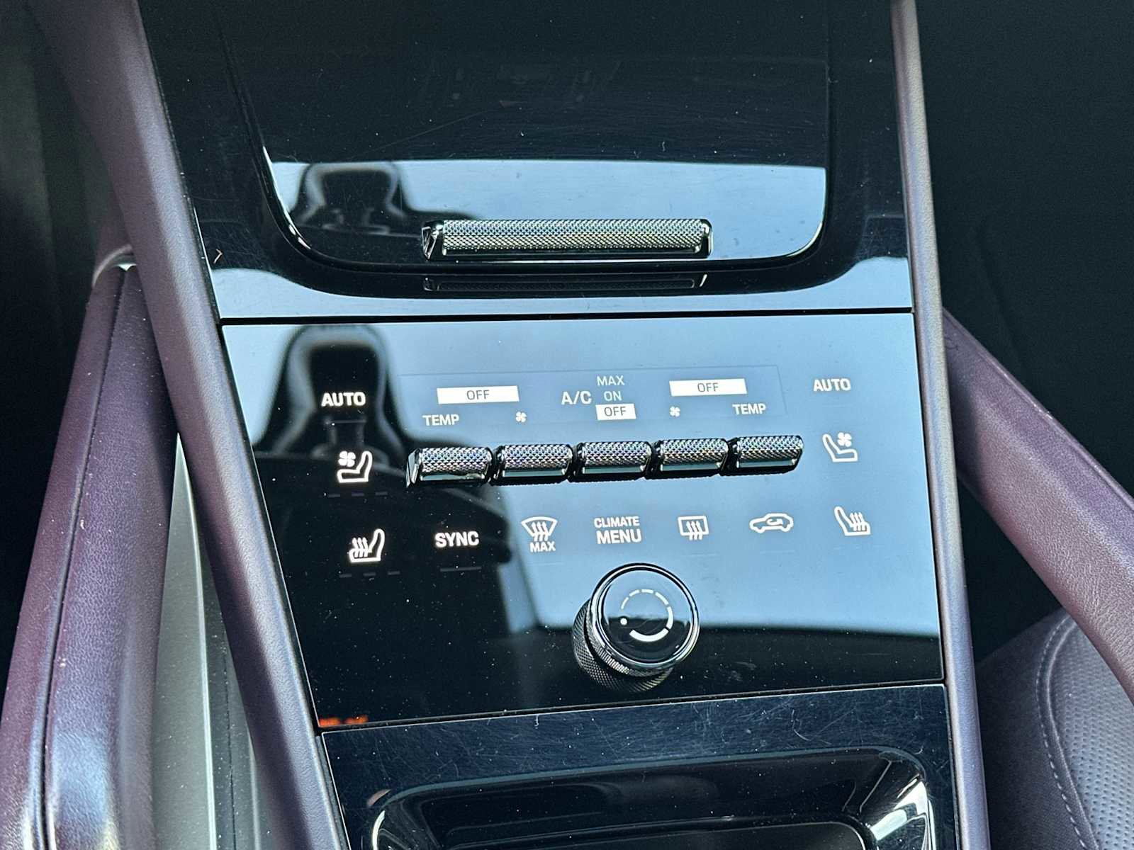 Certified 2024 Porsche Cayenne E-Hybrid image 22