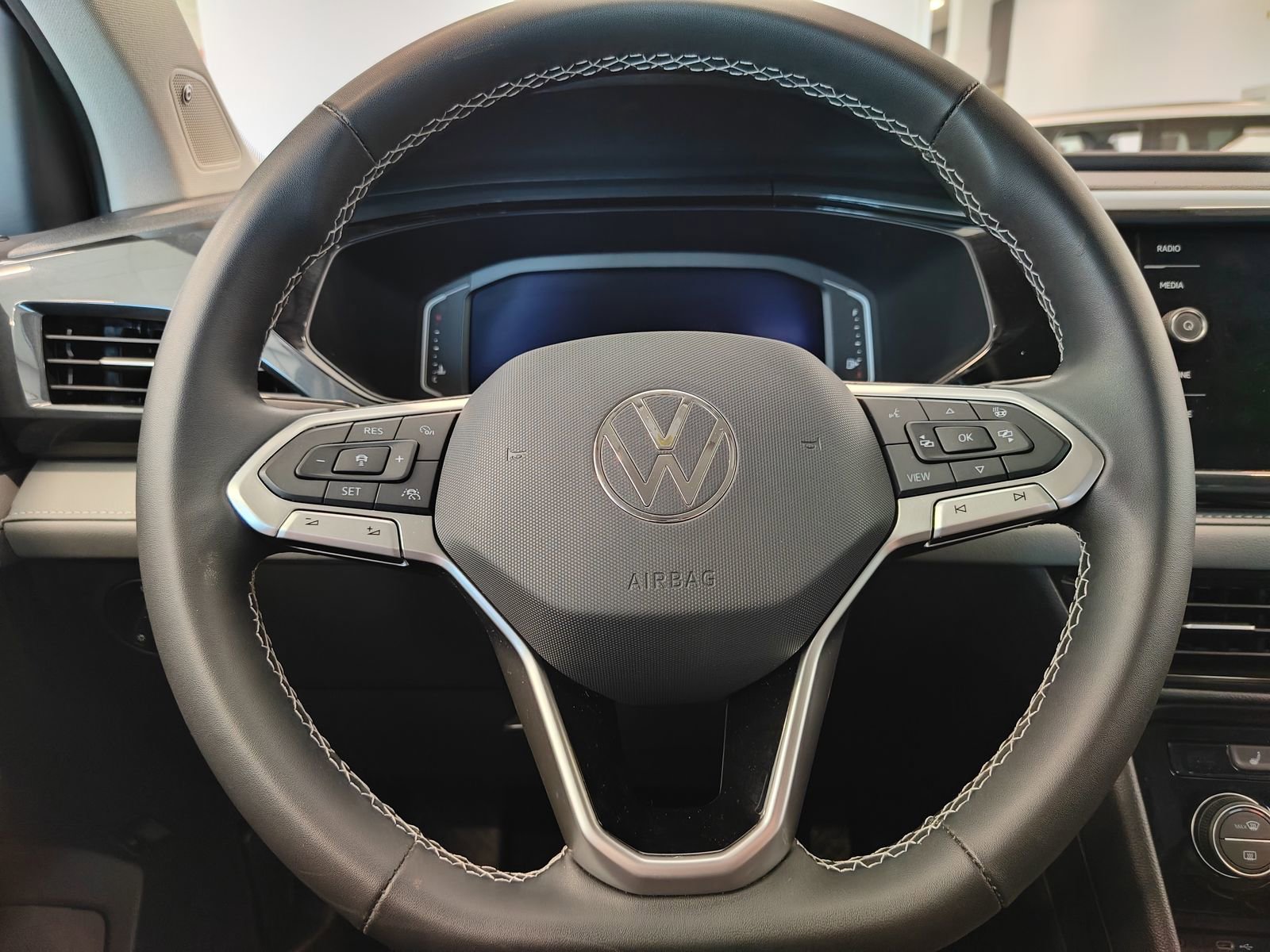 Used 2022 Volkswagen Taos SEL AWD/4WD image 20