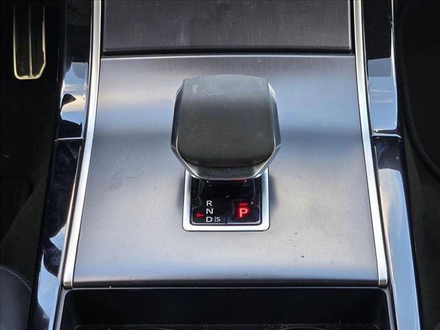 Certified 2026 Land Rover Range Rover Velar Dynamic SE image 12