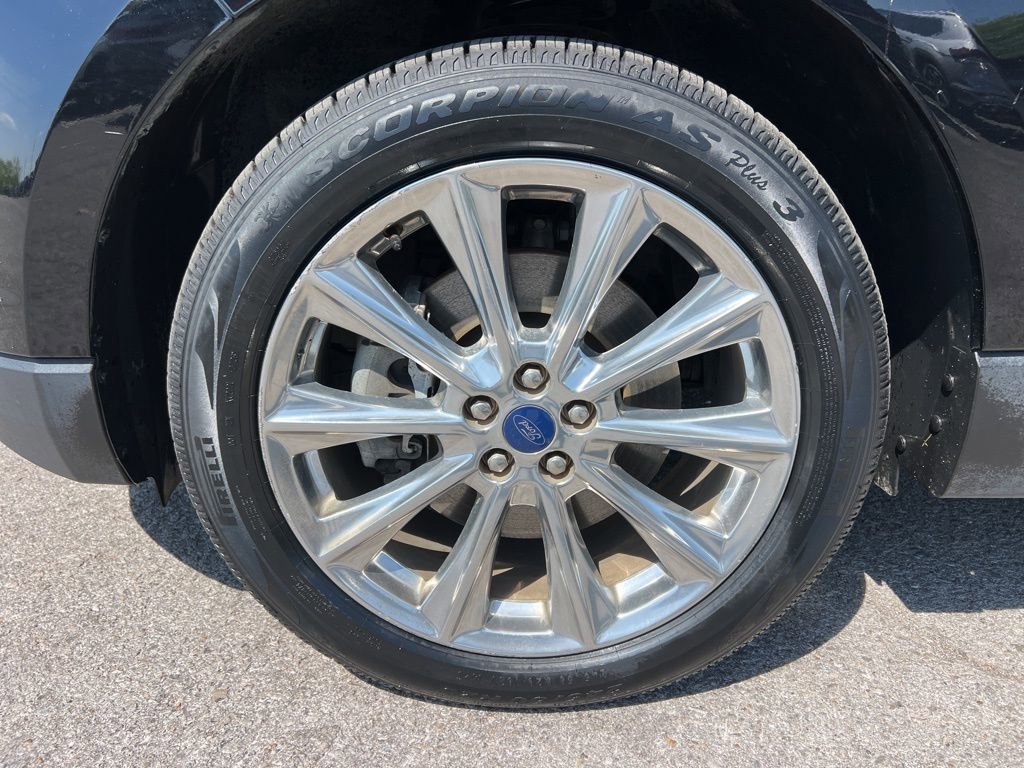 Used 2017 Ford Edge Titanium w/ Equipment Group 301A AWD/4WD image 7