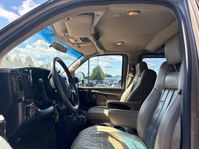 Used 2014 GMC Savana 1500 RWD image 5
