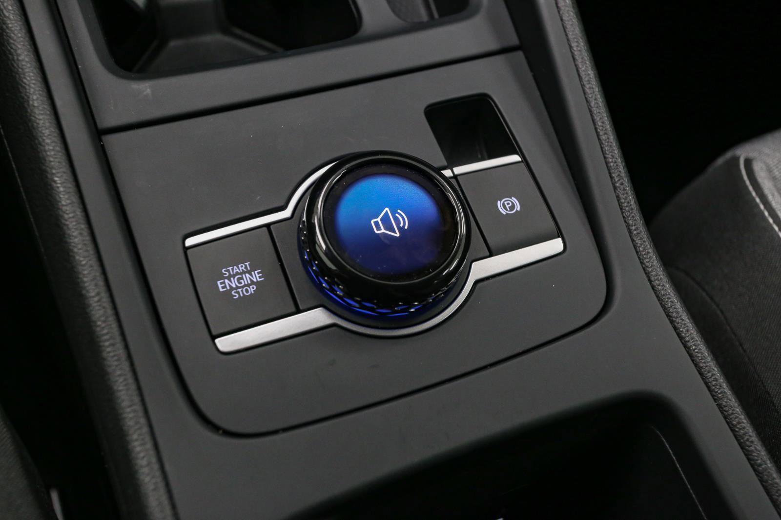 Used 2025 Volkswagen Tiguan S image 31