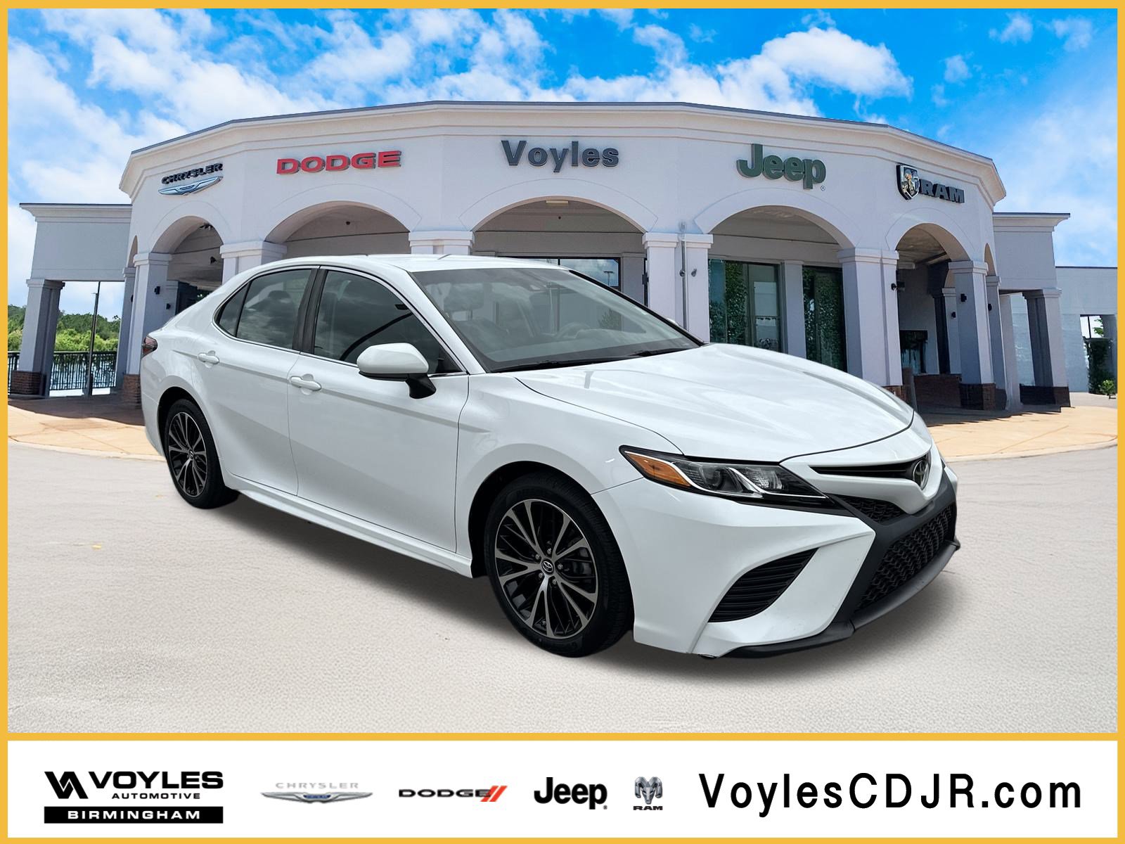 Used 2018 Toyota Camry SE image 1