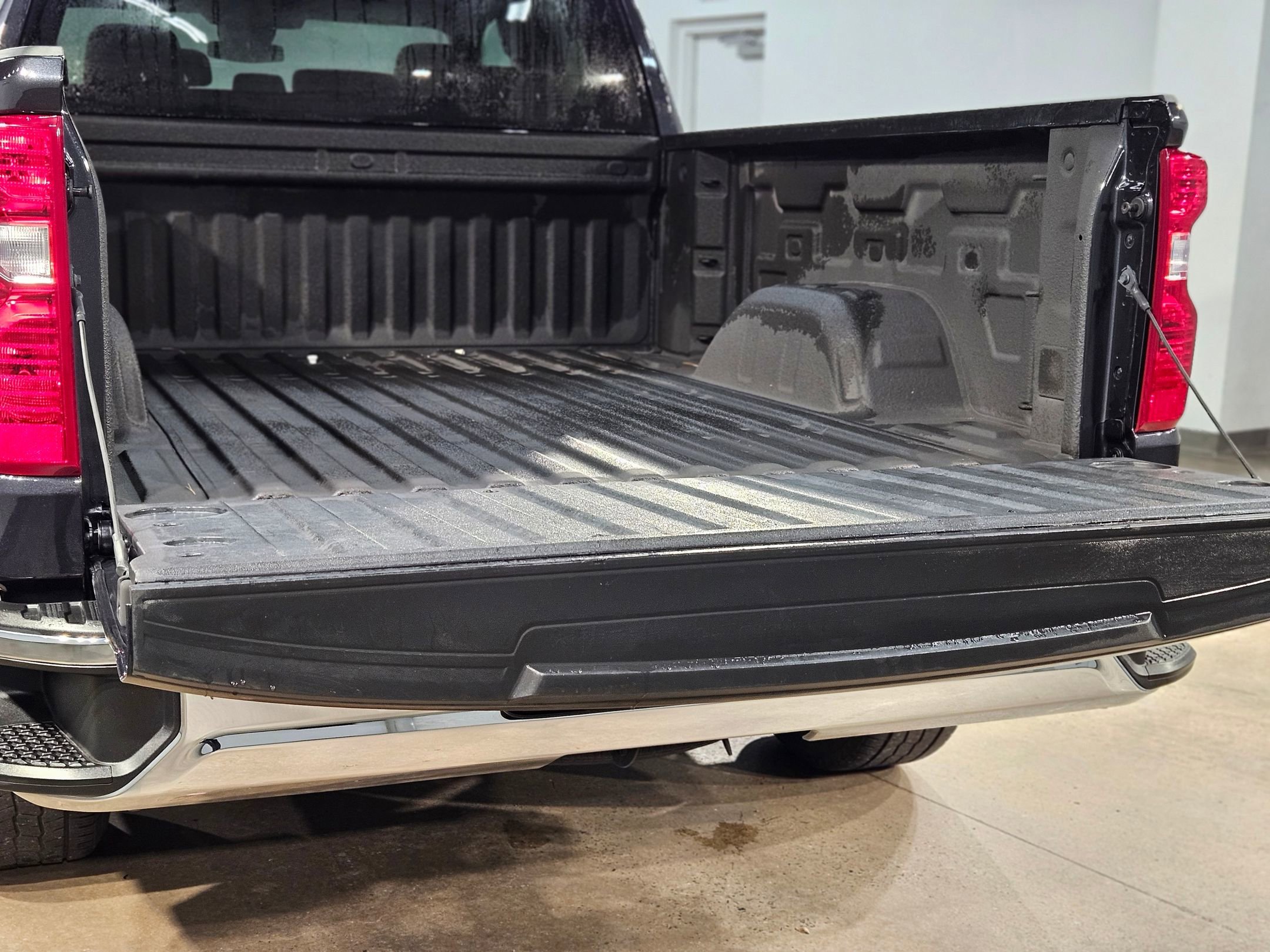 Used 2023 Chevrolet Silverado 1500 LT image 18