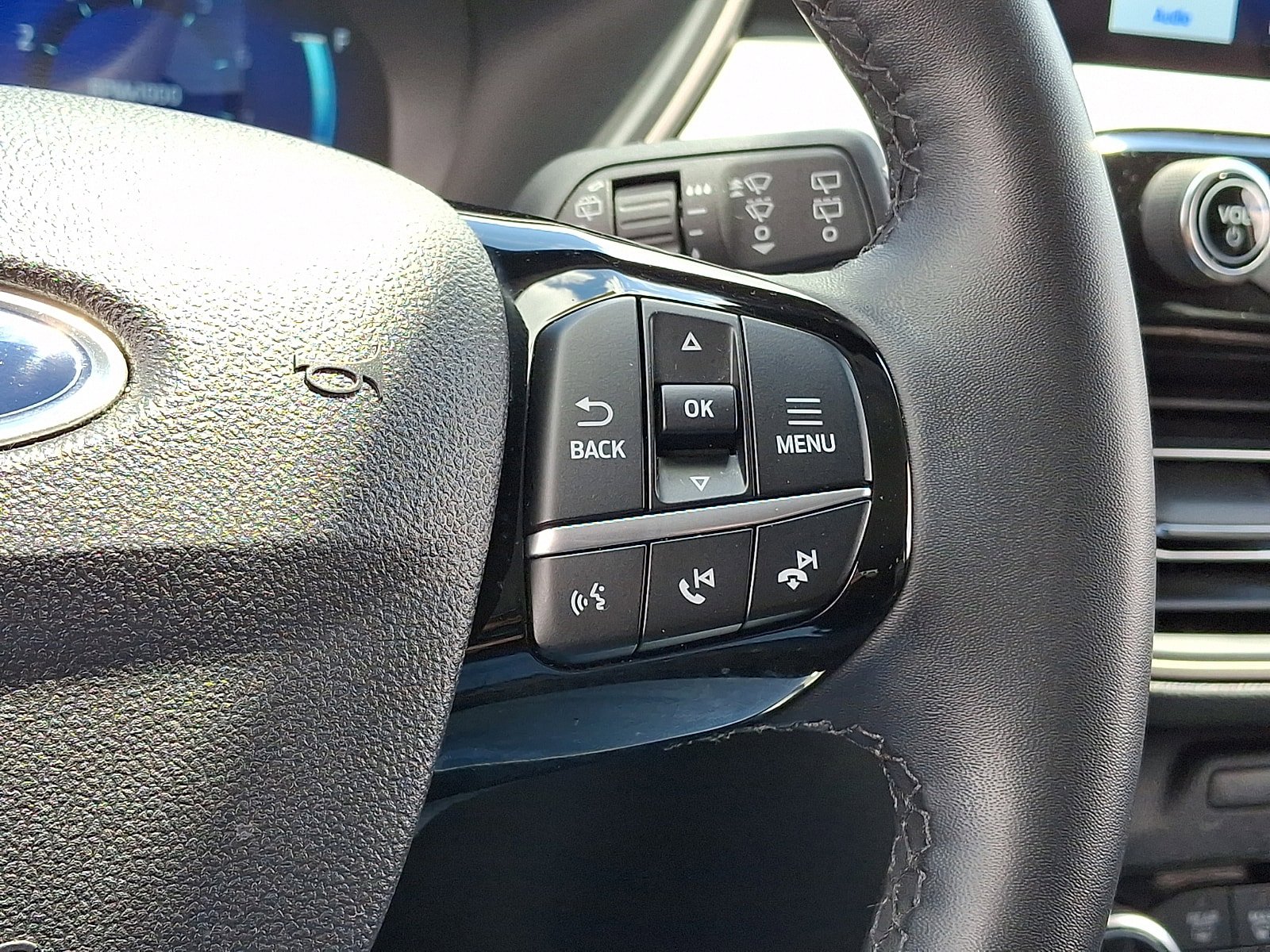 Certified 2022 Ford Escape SEL w/ Technology Package AWD/4WD image 23