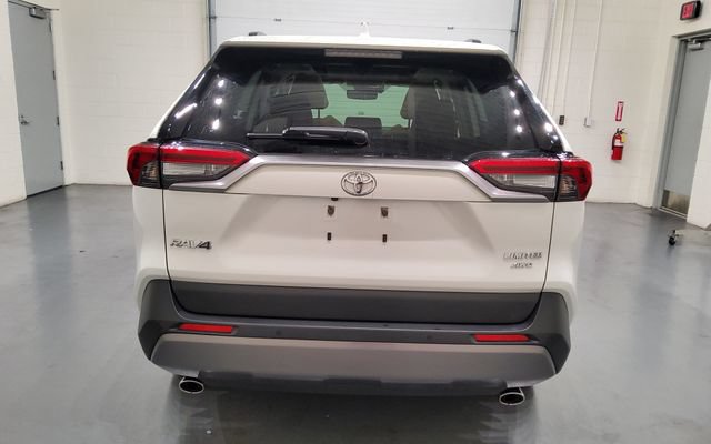 Used 2020 Toyota RAV4 Limited AWD/4WD image 7