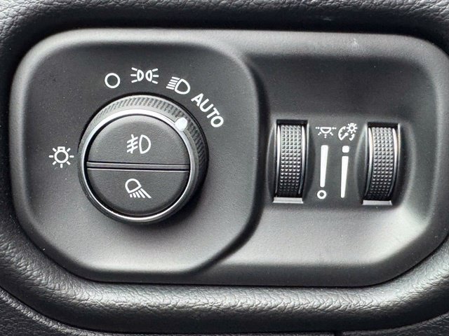 New 2026 RAM 1500 Laramie w/ Chrome Appearance Group AWD/4WD image 38
