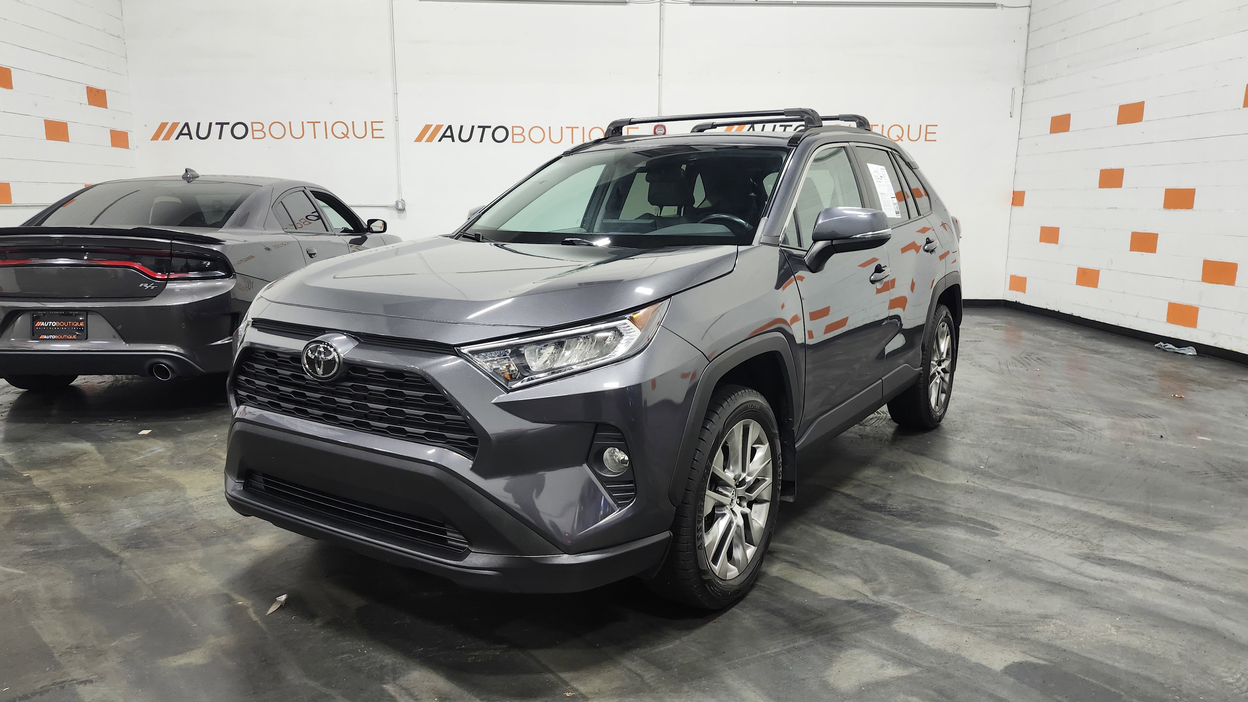 Used 2020 Toyota RAV4 XLE Premium image 7