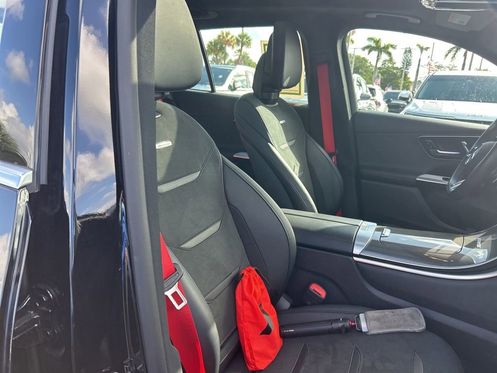 Used 2025 Mercedes-Benz GLC 43 AMG 4MATIC image 24