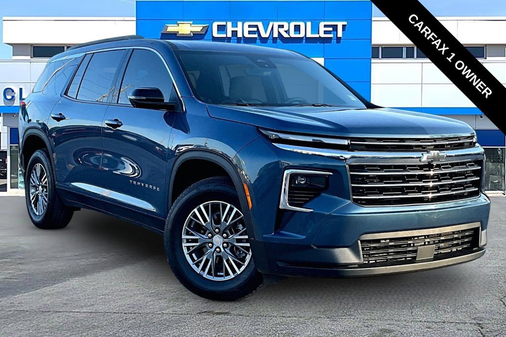 Used 2026 Chevrolet Traverse LT w/ Driver Confidence Package