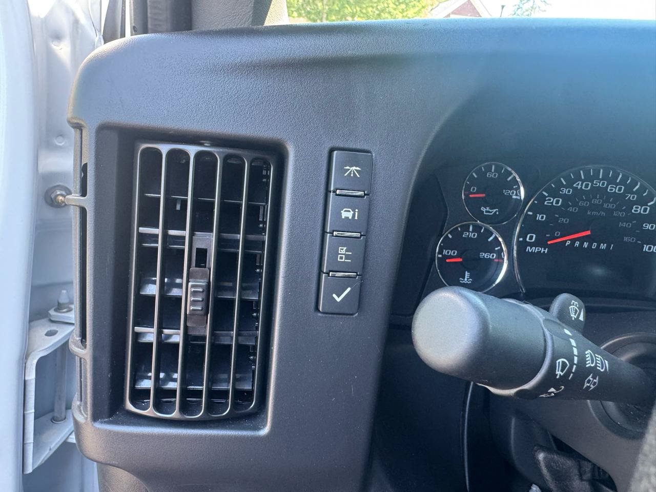 Used 2025 GMC Savana 2500 w/ Driver Convenience Package RWD image 27