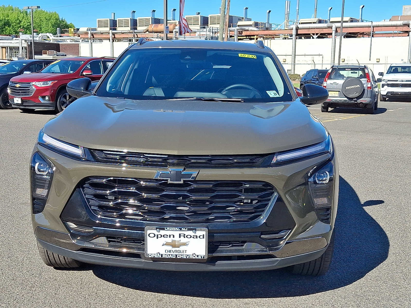 Used 2024 Chevrolet Trax ACTIV w/ Driver Confidence Package FWD image 2