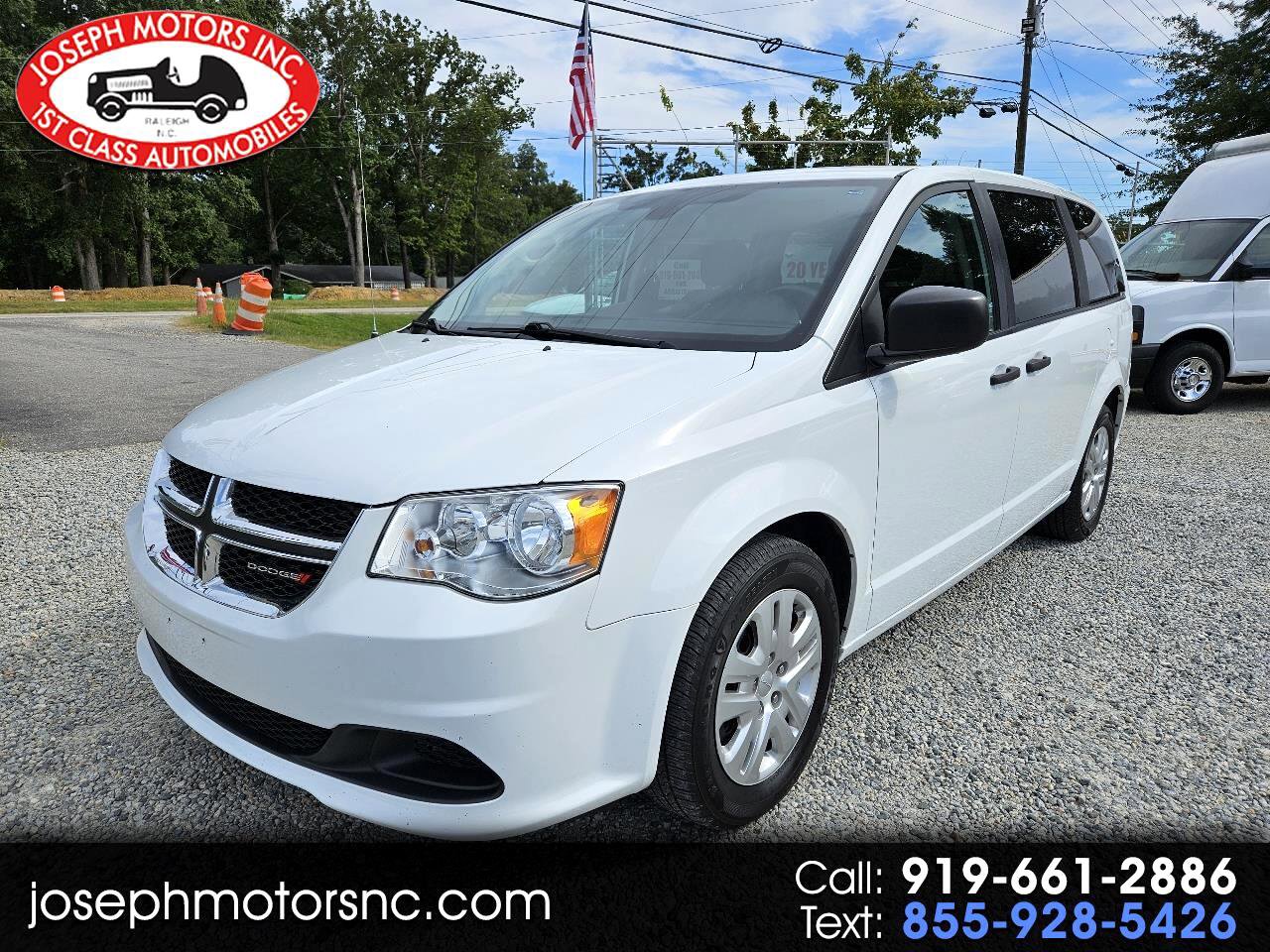 Used 2019 Dodge Grand Caravan SE w/ UConnect Hands-Free Group