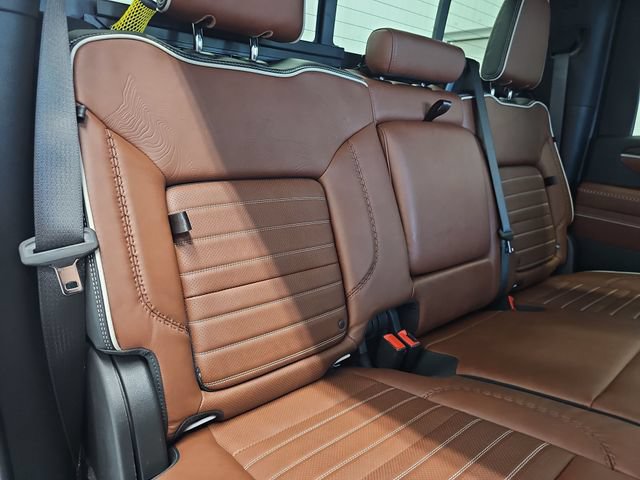 Used 2024 GMC Sierra 3500 Denali Ultimate AWD/4WD image 32