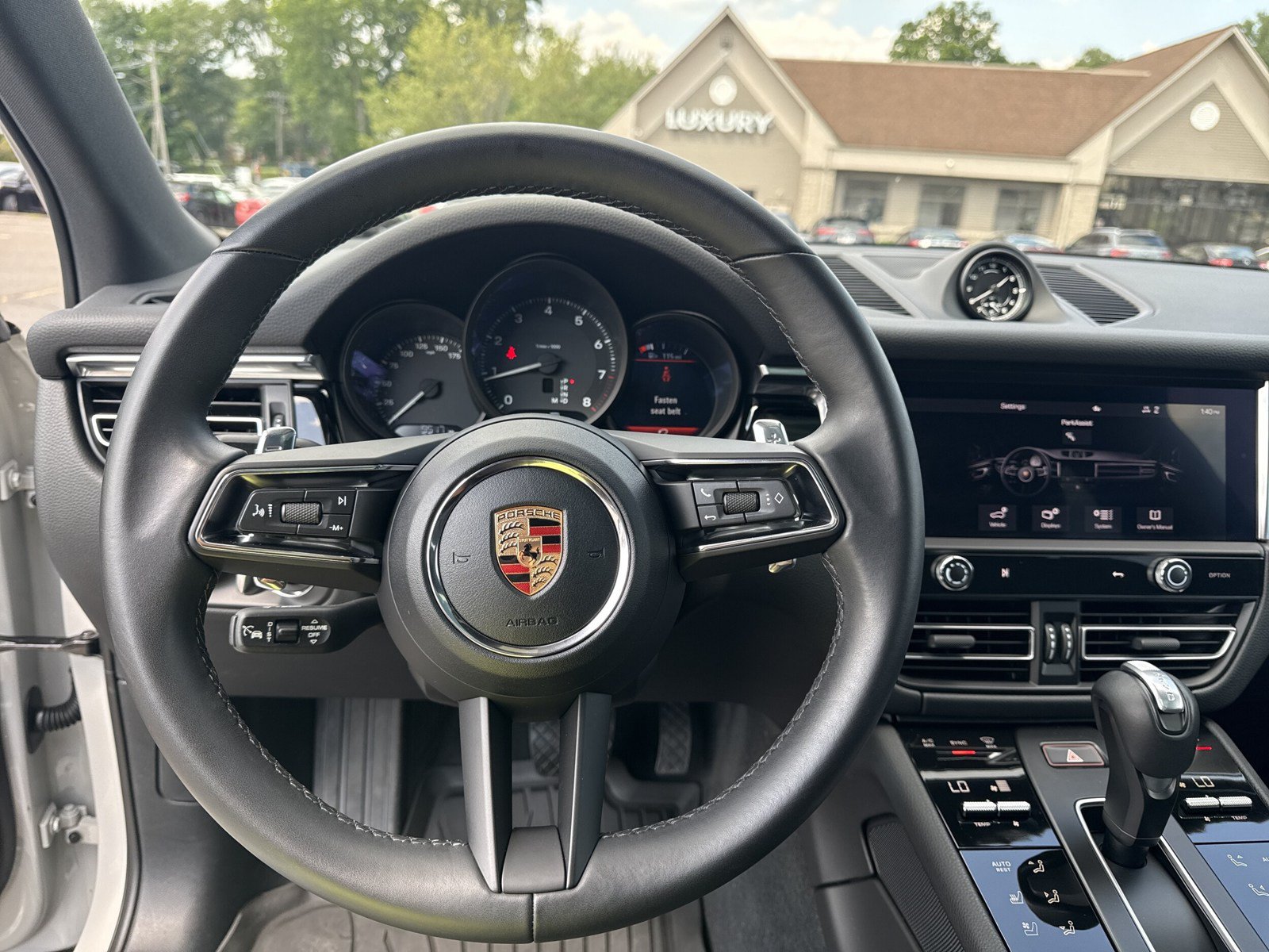 Used 2026 Porsche Macan AWD/4WD image 13