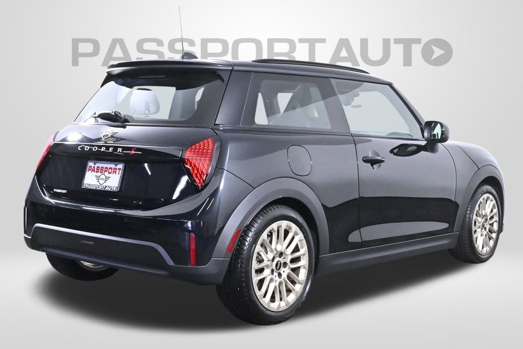 Certified 2025 MINI Cooper S image 10
