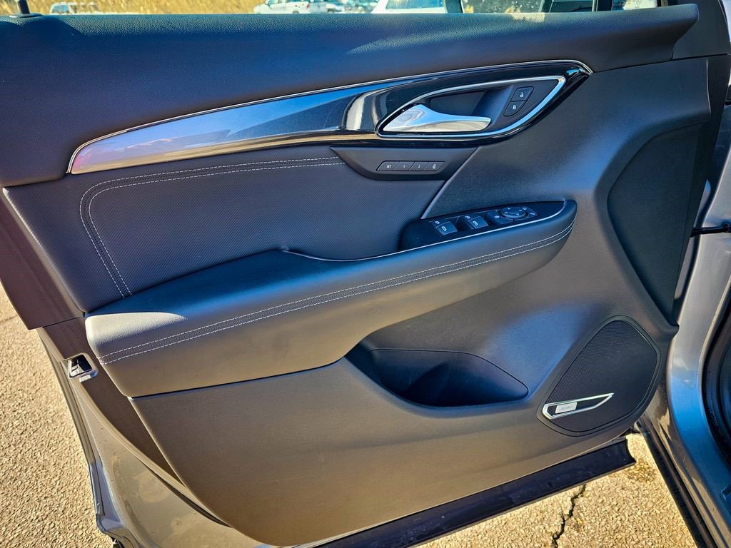 Certified 2025 Buick Envision Preferred image 8