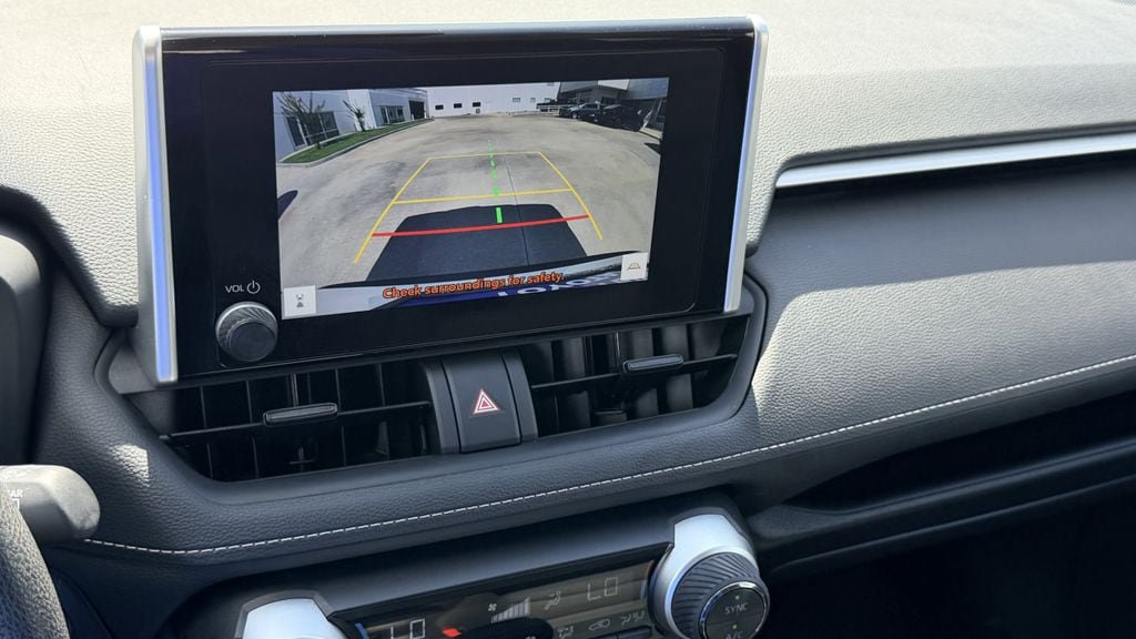 Used 2025 Toyota RAV4 XLE FWD image 13