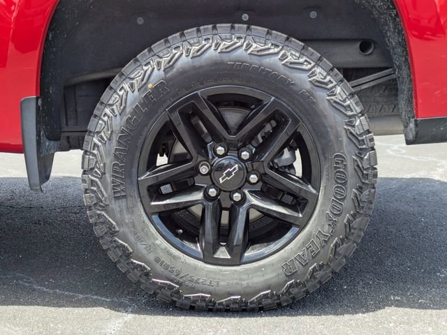 Used 2019 Chevrolet Silverado 1500 LT Trail Boss AWD/4WD image 12